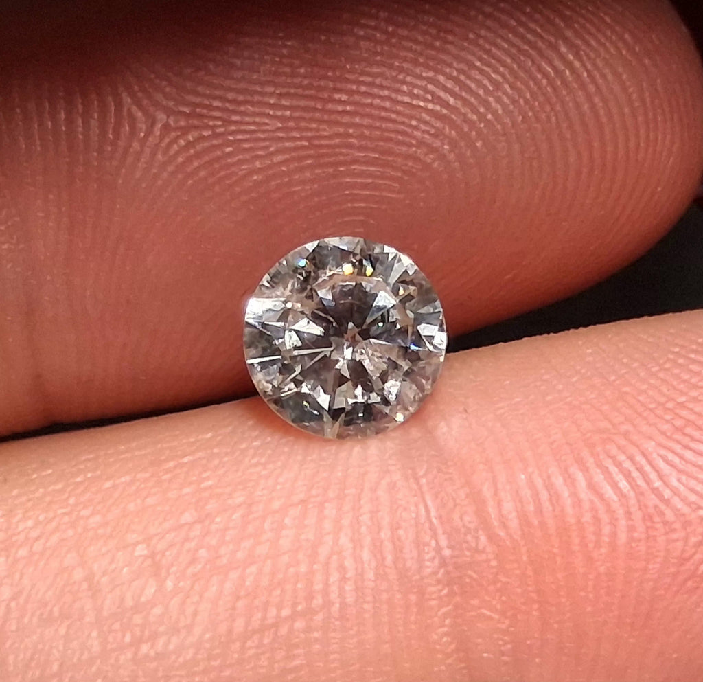 1.30 CT Natural Round Brilliant HI TOP I2