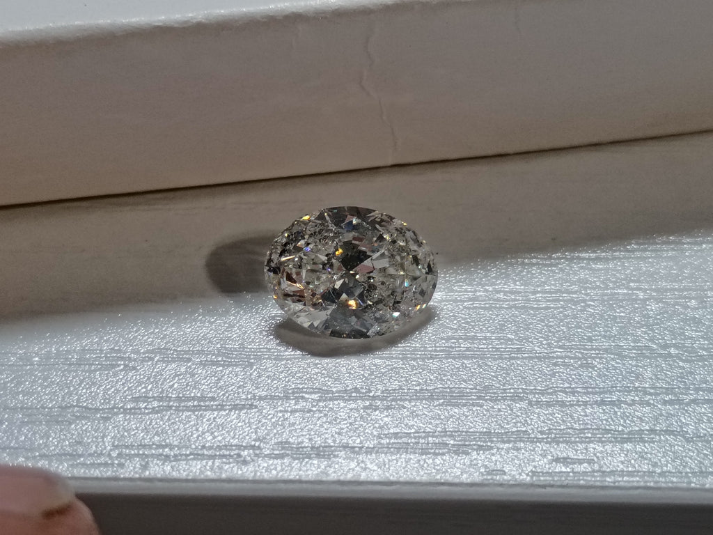 2.01 CT IGI Oval Shaped Natural Diamond H I1