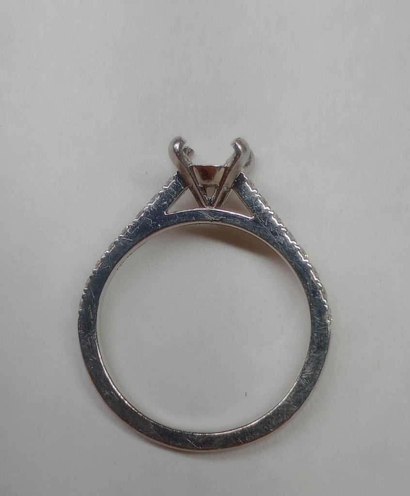 0.78 CT Round Cut Platinum Ring G-H VS1 DeBeers H&A