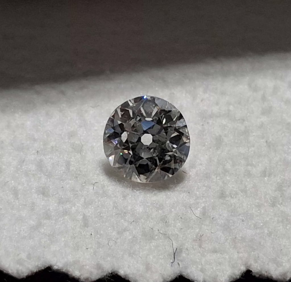 0.64 CT Natural Old european Cut G-H SI2