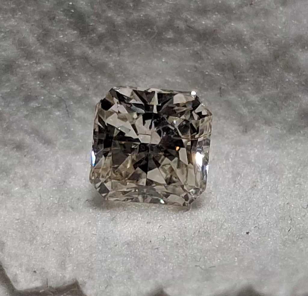 0.81 CT Cushion Cut Natural Diamond Brown I1
