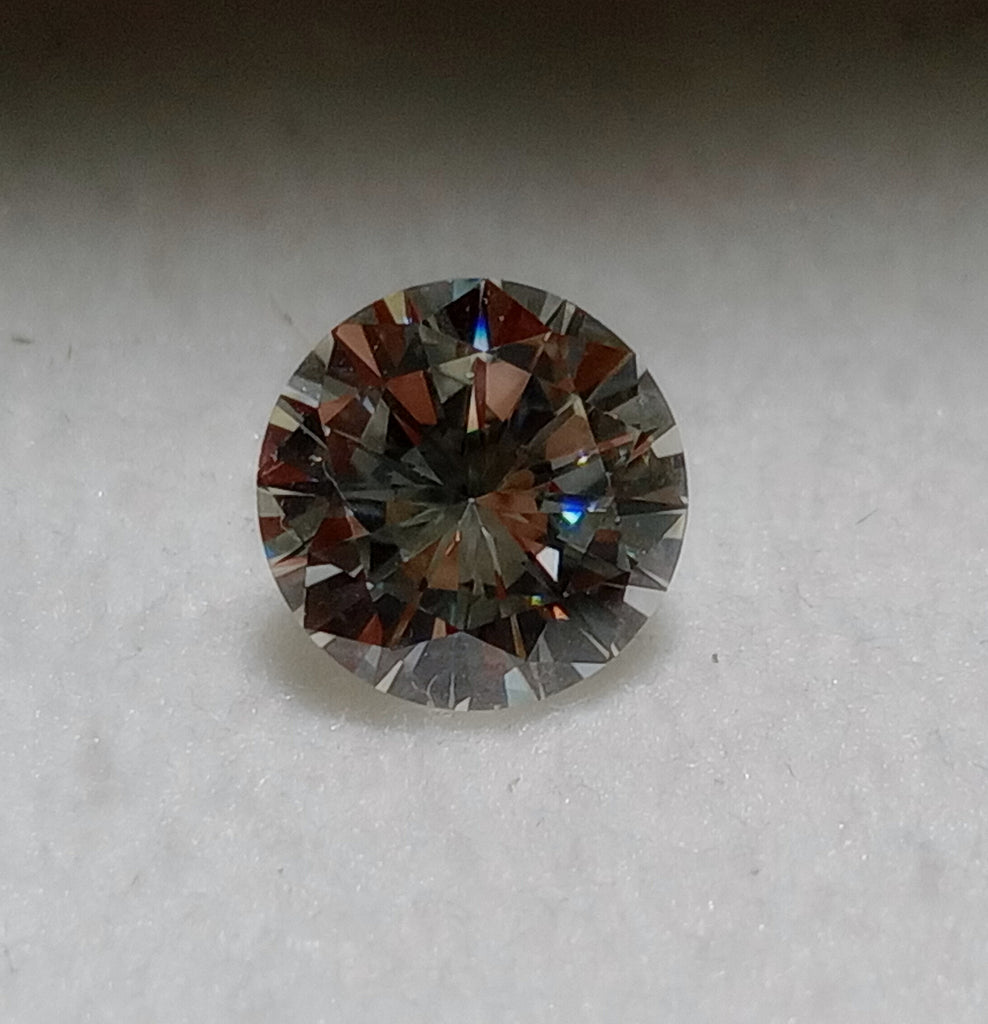 0.77 CT Round Brilliant Natural Diamond I-J VS