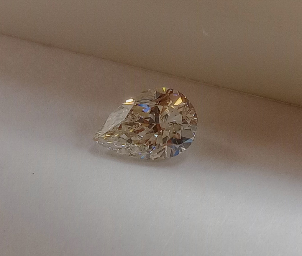 GIA 1.01 CT Pear Diamond, I, VVS2