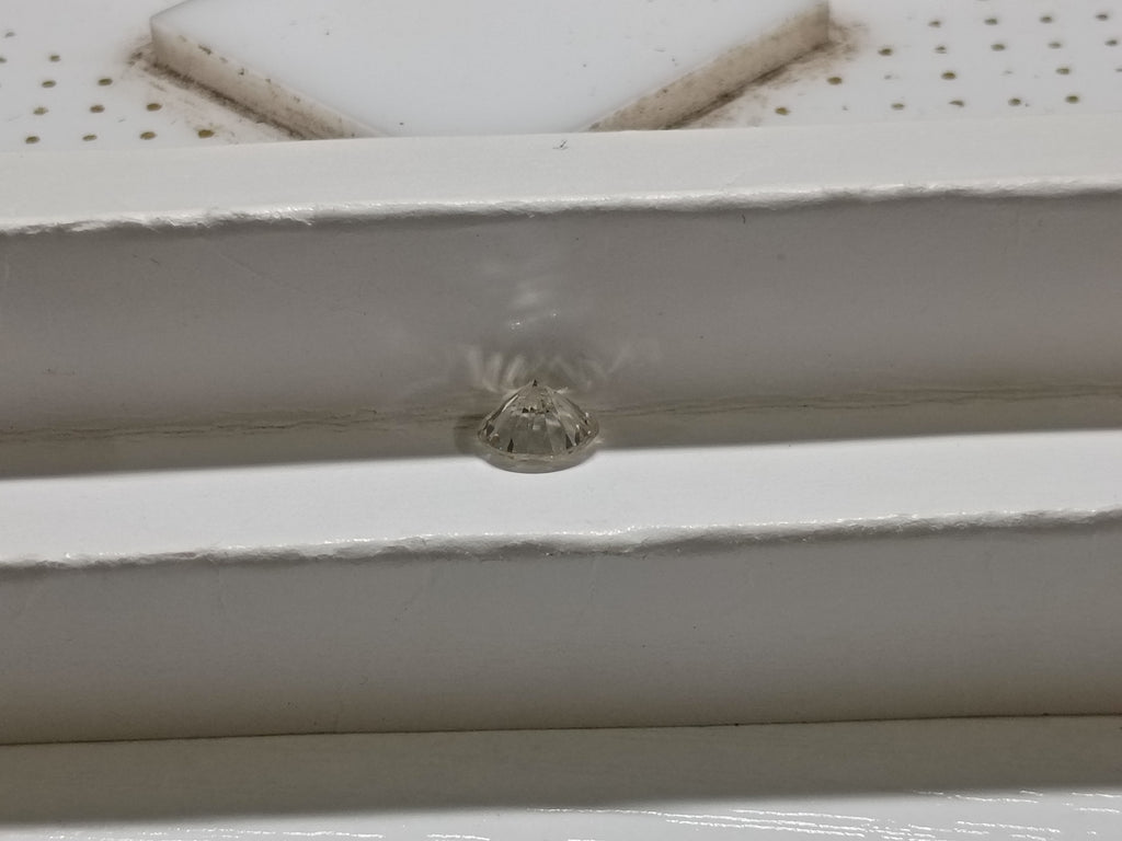 0.84 CT Round Brilliant Natural Diamond G-H SI1