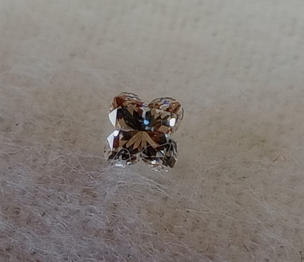 0.33 CT Natural Clover Cut Diamond G-H SI-VS