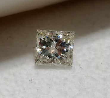 0.71 CT Princess Cut Natural Diamond K-L I2 Chipped