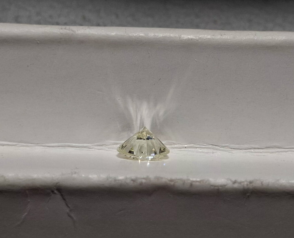 0.58 CT Natural Round Brilliant LM SI1