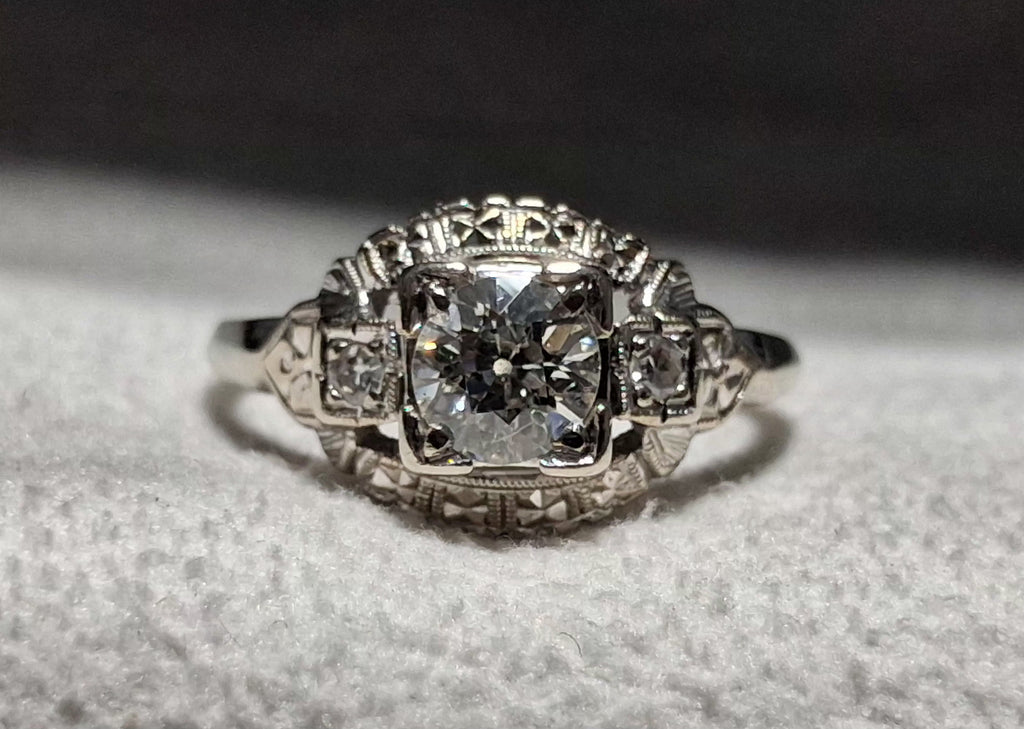 Center 0.70 CT Natural Old European Cut Ring GH I1