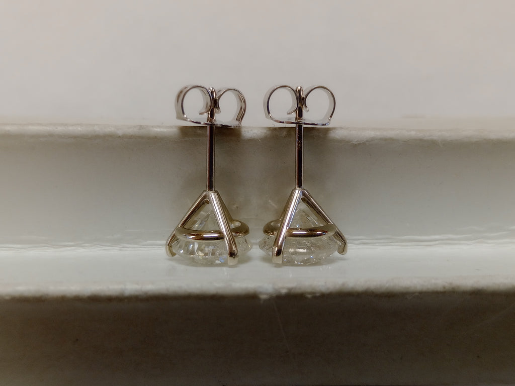3.32 CTW Natural Round Brilliant Stud Match GHI I2-I3